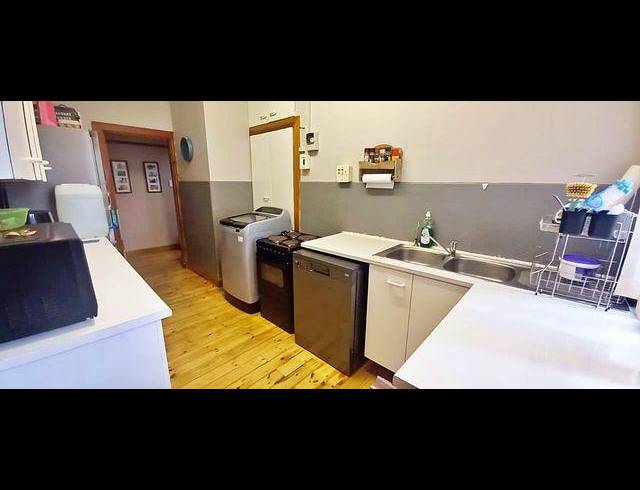 3 BEDROOM APARTMENT FOR SALE IN GLENWOOD